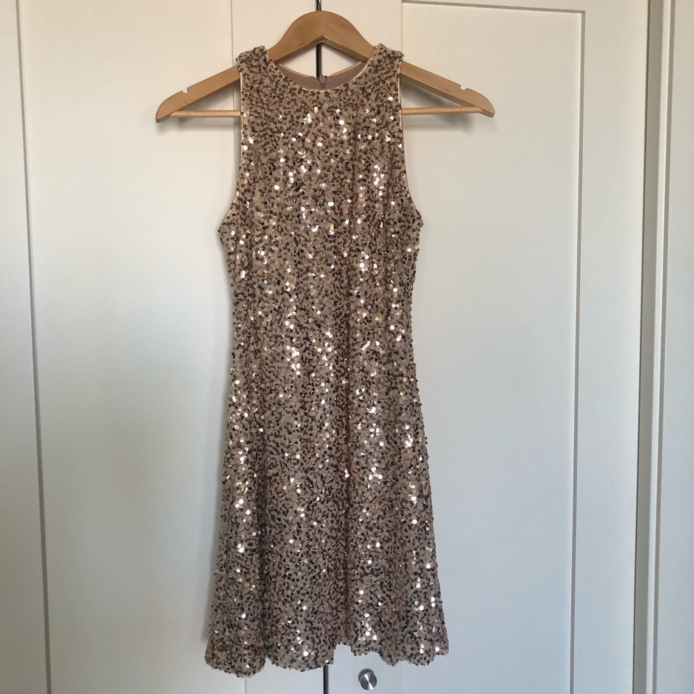 Dress the Population - Sequin Gold Dress ✨